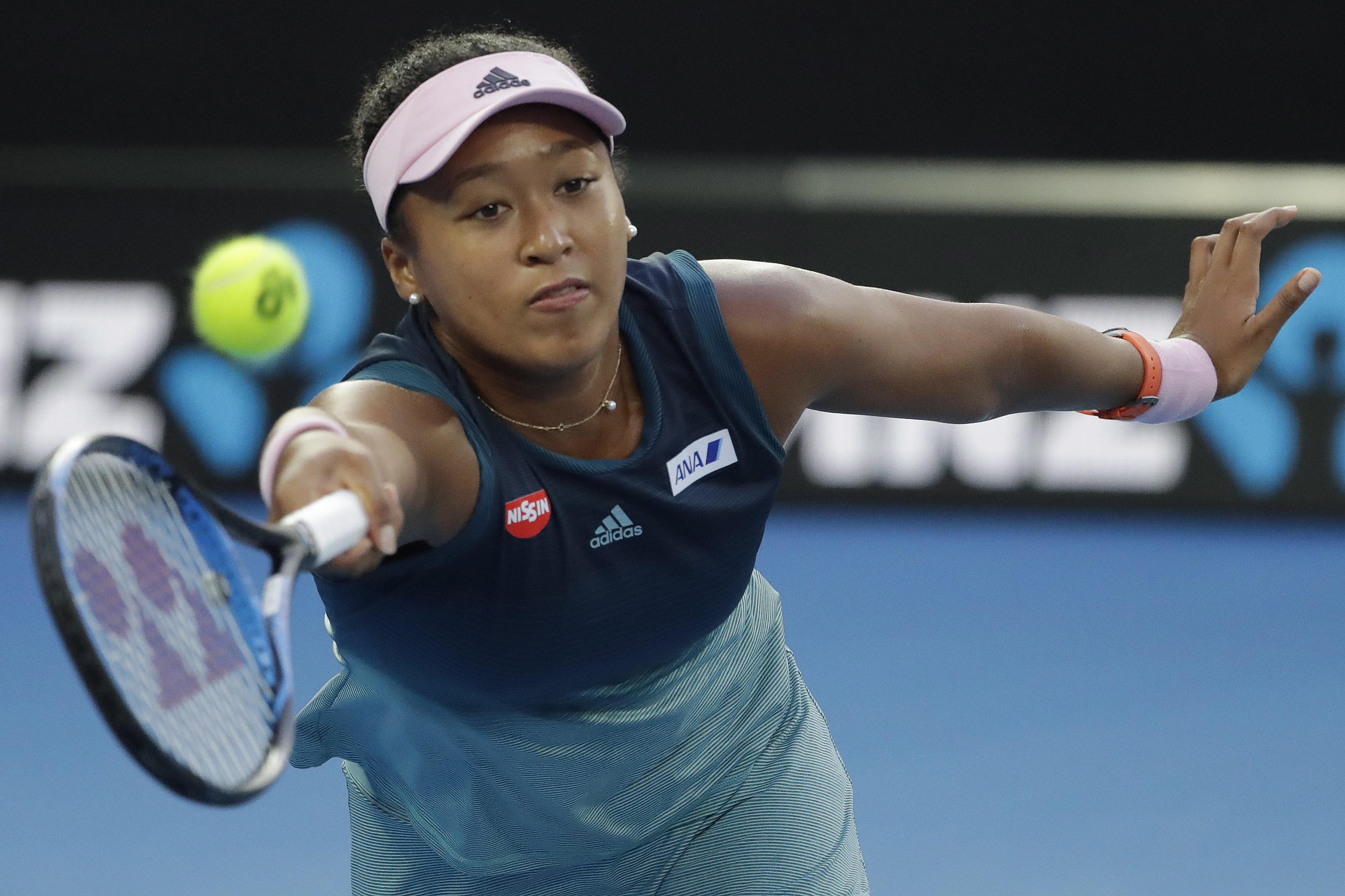 爱游戏官网-大坂直美在FPX比赛中惊险取胜，突破纪录引发热议！-爱游戏官网